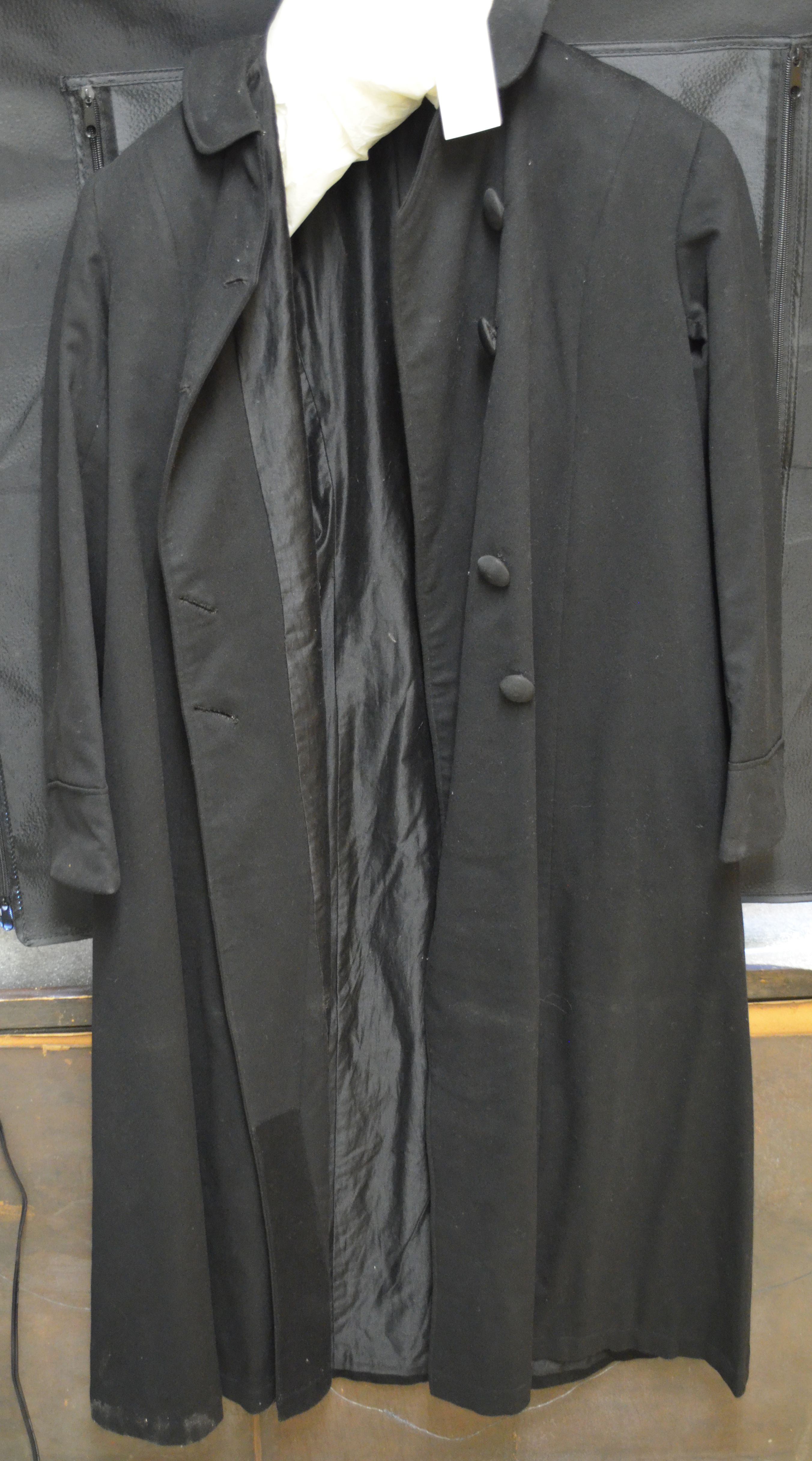 colour%20photo%20showing%20an%20overcoat